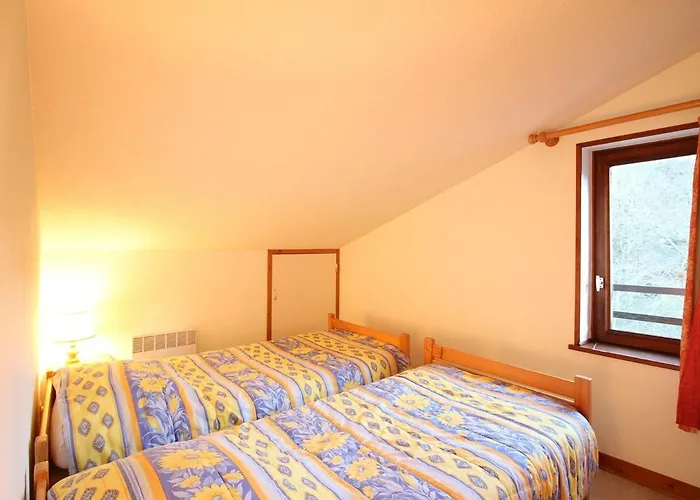 Appartement Duplex T3 Avec Terrasse Et Garage, Wifi, Pour 6 Personnes Au Mont-dore - Fr-1-608-72 *